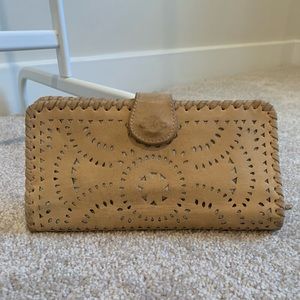 Cleobella Mexicana Wallet Soft Moccasin o/s